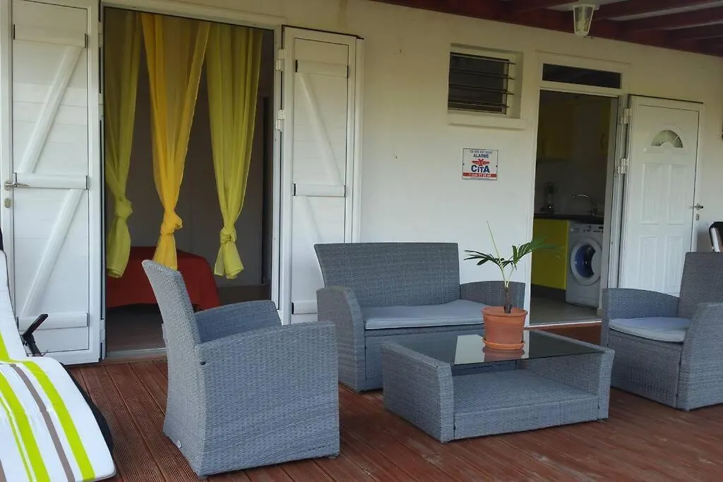 Appartement Sainte-Anne, Location T2 Sun Hollidays